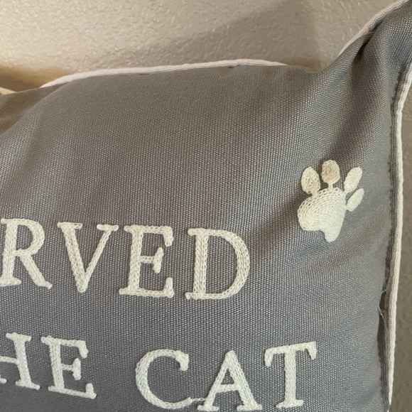 Cute Cat Accent Pillow Grey and White 100% Poly NWT - Picture 6 of 6